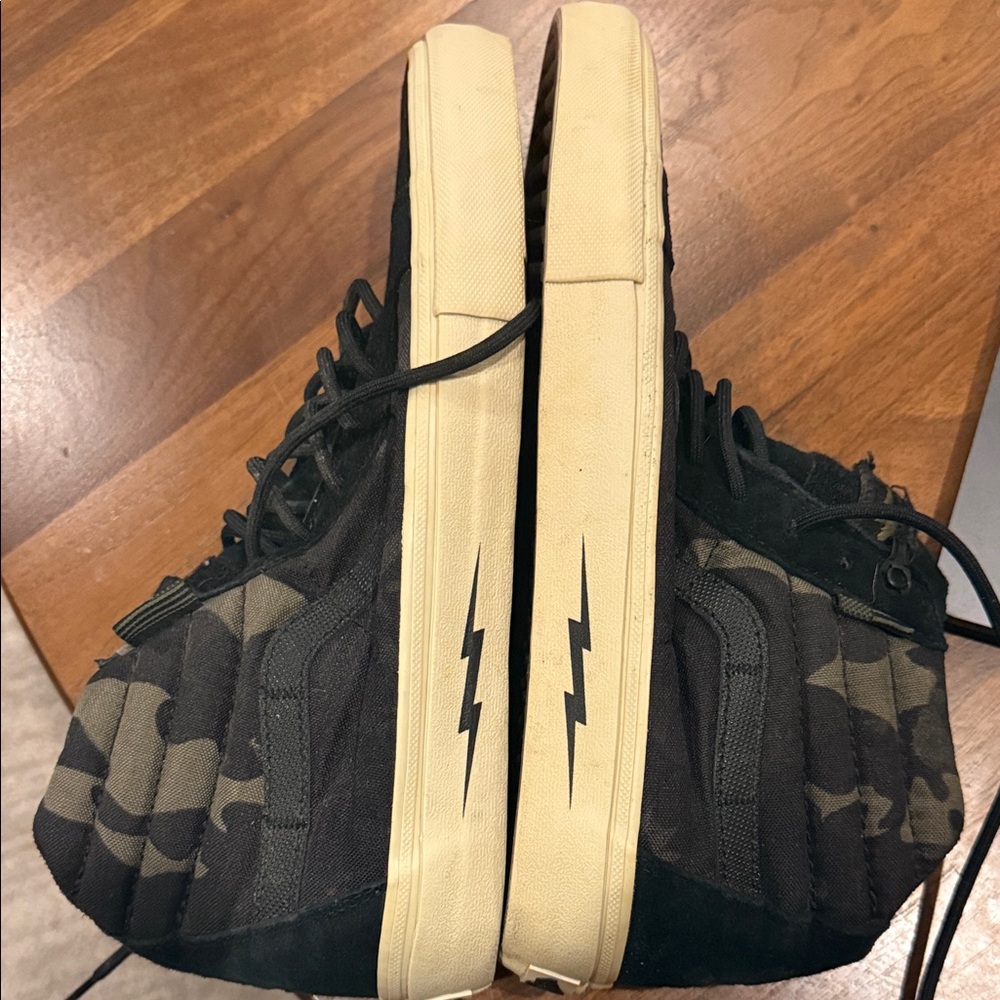 Defcon Vans - Picture 3 of 3